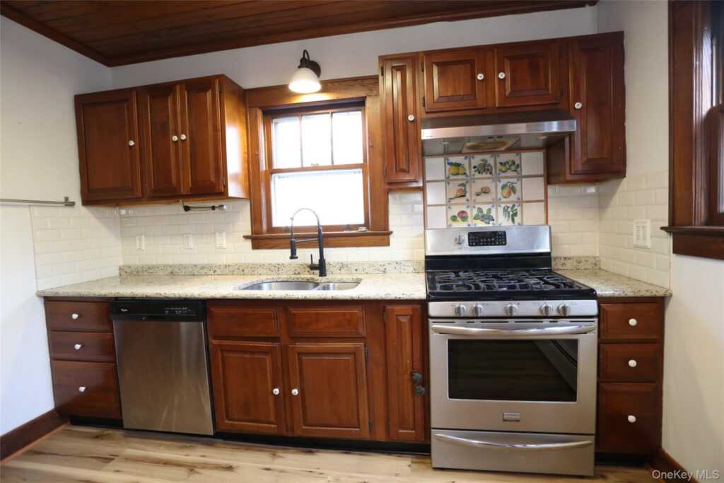 113 Brewery (private rd off brewery) Roa, New City, NY 10956 - Photo 4 of 41