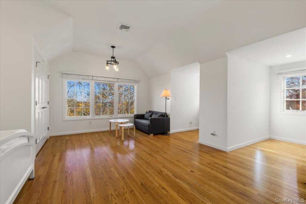 60 Haviland Lane, White Plains, NY 10605 - Photo 22 of 38