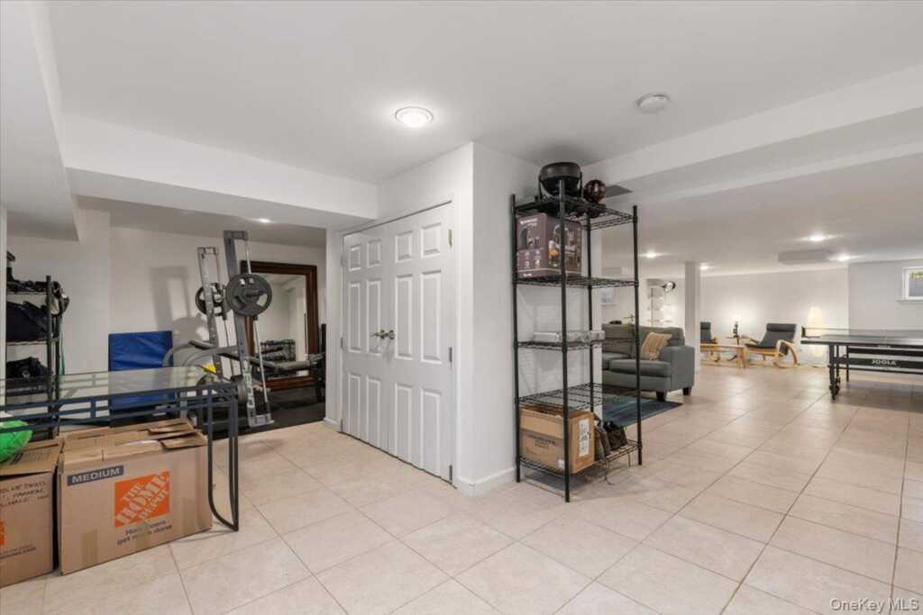 60 Haviland Lane, White Plains, NY 10605 - Photo 27 of 38