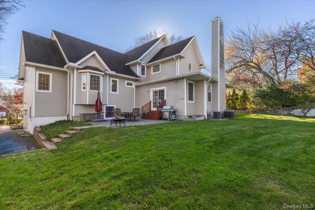 60 Haviland Lane, White Plains, NY 10605 - Photo 29 of 38