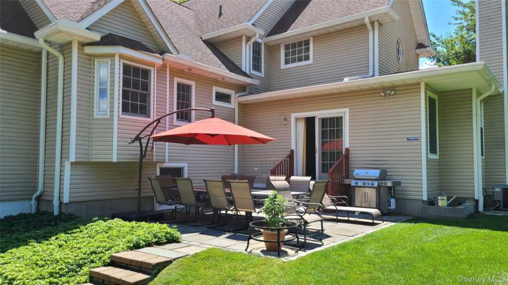 60 Haviland Lane, White Plains, NY 10605 - Photo 31 of 38