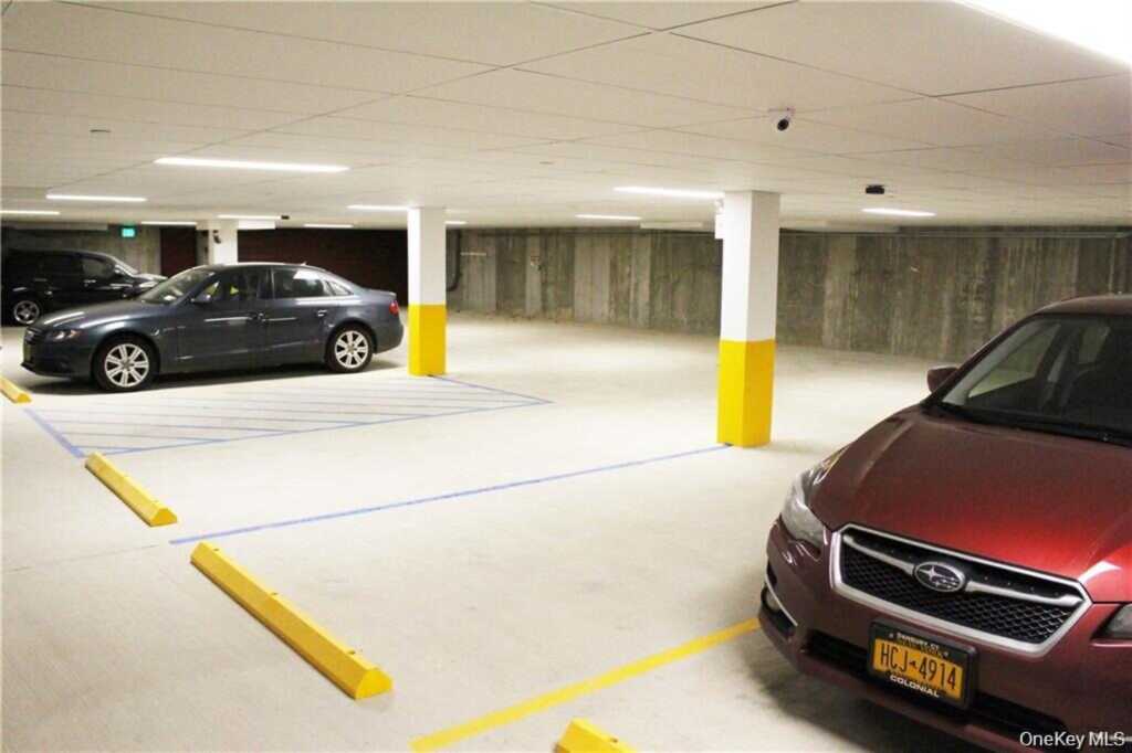 160 Chatterton Avenue, Unit #1A, White Plains, NY 10606 - Photo 8 of 9