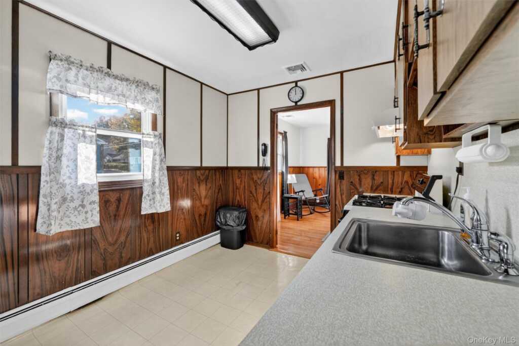 30 Lexow Avenue, Nanuet, NY 10954 - Photo 11 of 25