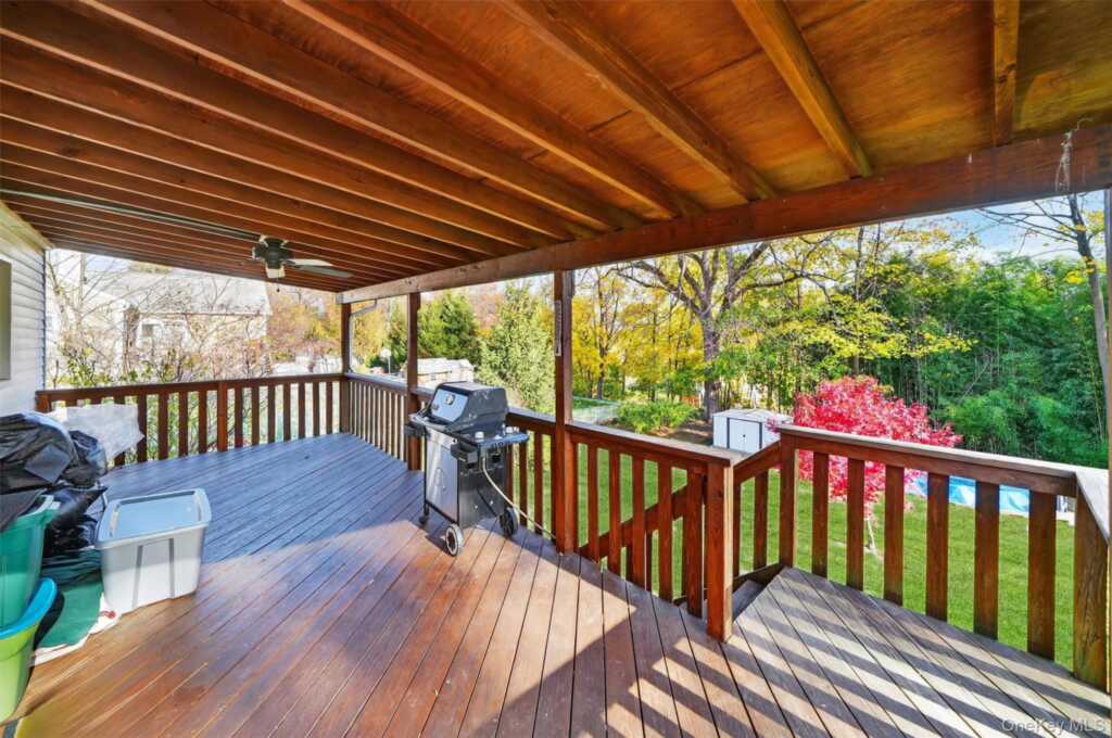 30 Lexow Avenue, Nanuet, NY 10954 - Photo 21 of 25