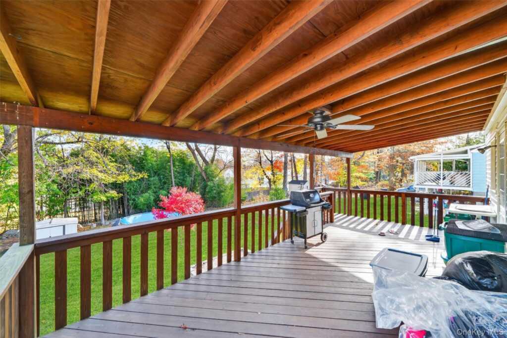 30 Lexow Avenue, Nanuet, NY 10954 - Photo 22 of 25