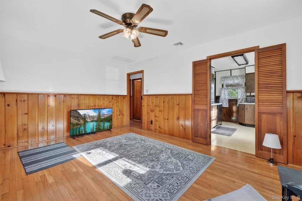 30 Lexow Avenue, Nanuet, NY 10954 - Photo 7 of 25