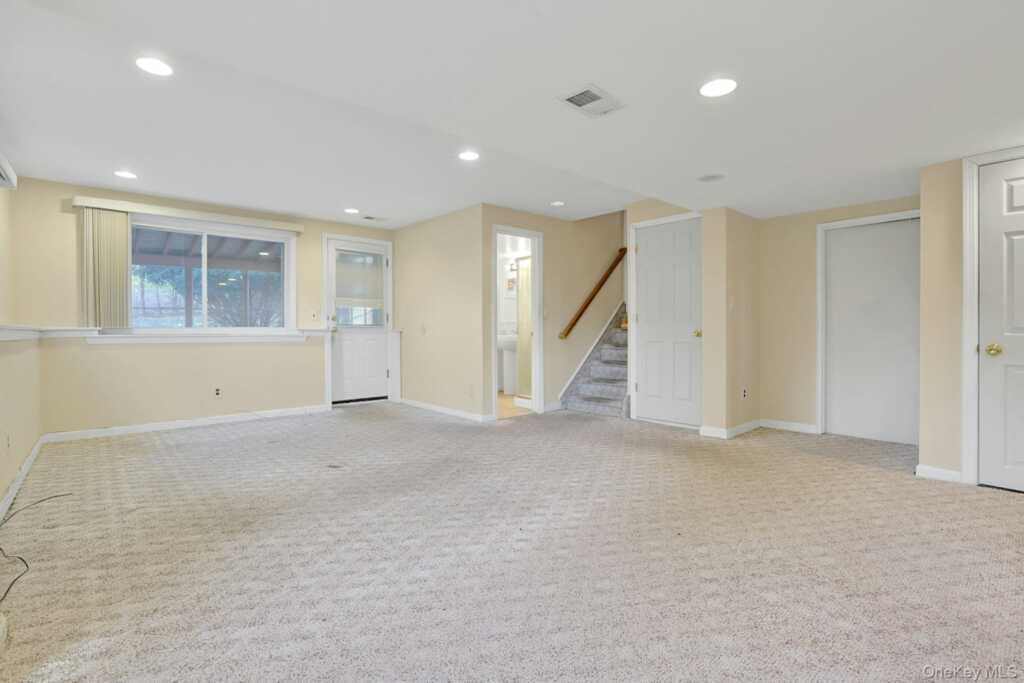 15 Kenwood Lane, New City, NY 10956 - Photo 18 of 28