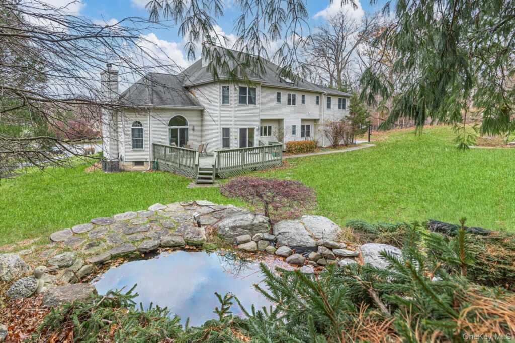 22 Golden Road, Suffern, NY 10901 - Photo 6 of 41