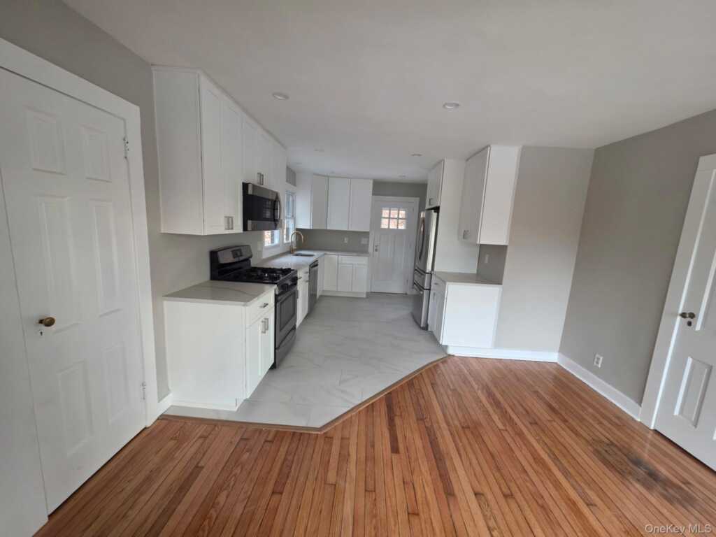 263 S Mountain Road, Unit #New City, NY 10956, New City, NY 10956 - Photo 14 of 33