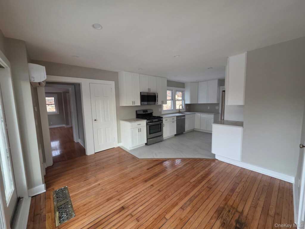 263 S Mountain Road, Unit #New City, NY 10956, New City, NY 10956 - Photo 16 of 33