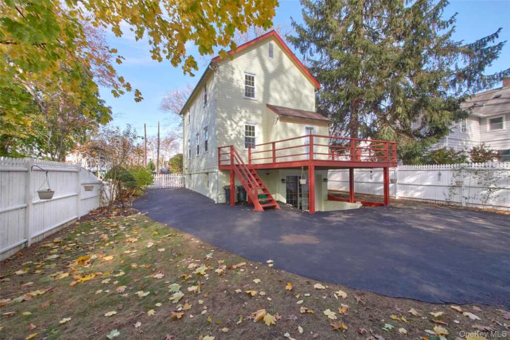 17 Haven Avenue, Rye, NY 10580 - Photo 5 of 34