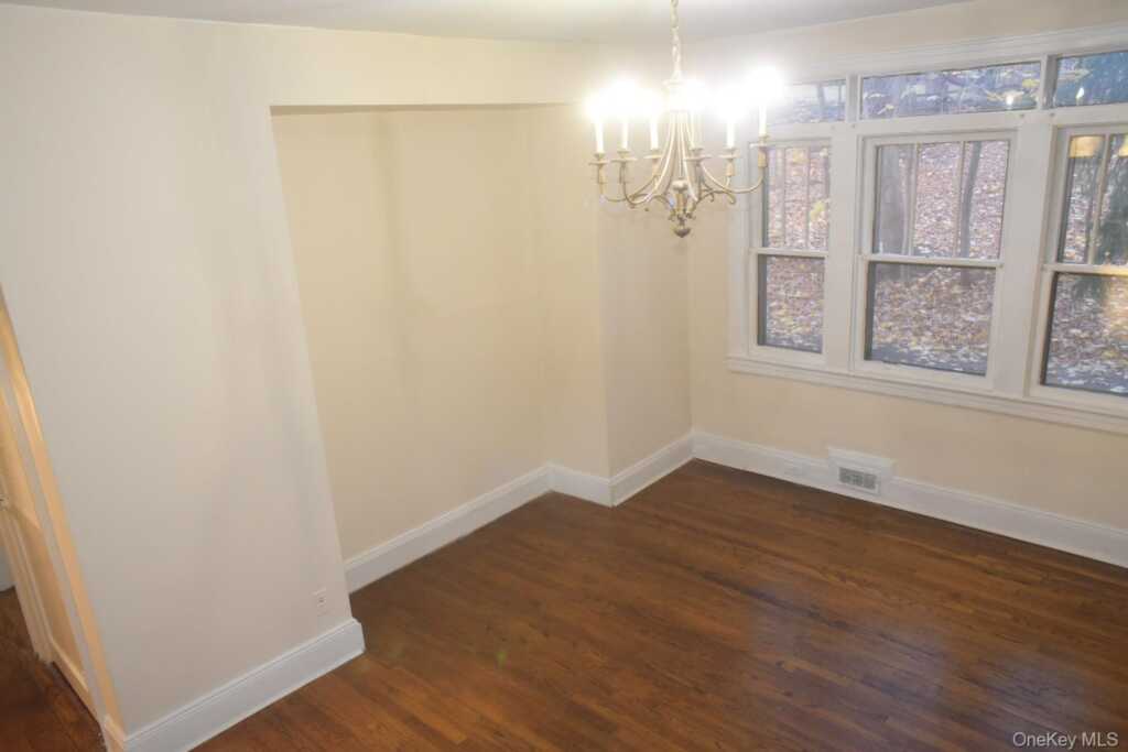 201 Old Mountain Road, Nyack, NY 10960 - Photo 3 of 10