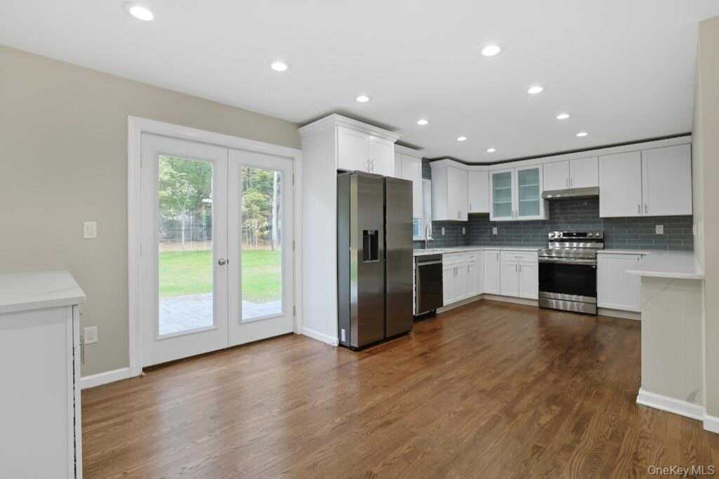 36 Windmill Lane, New City, NY 10956 - Photo 7 of 47