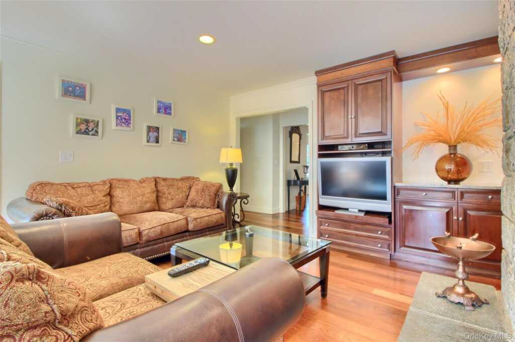 415 Grace Church Street, Rye, NY 10580 - Photo 19 of 50