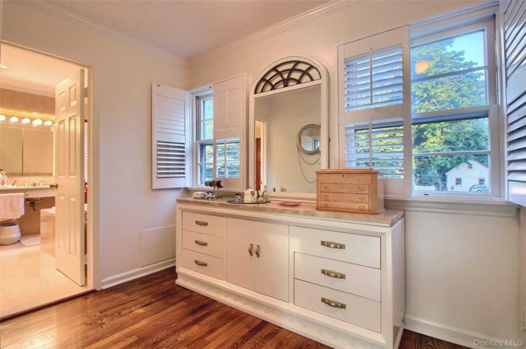 415 Grace Church Street, Rye, NY 10580 - Photo 24 of 50