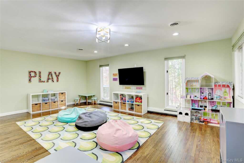 6 Scenic Vista Drive, New City, NY 10956 - Photo 12 of 37