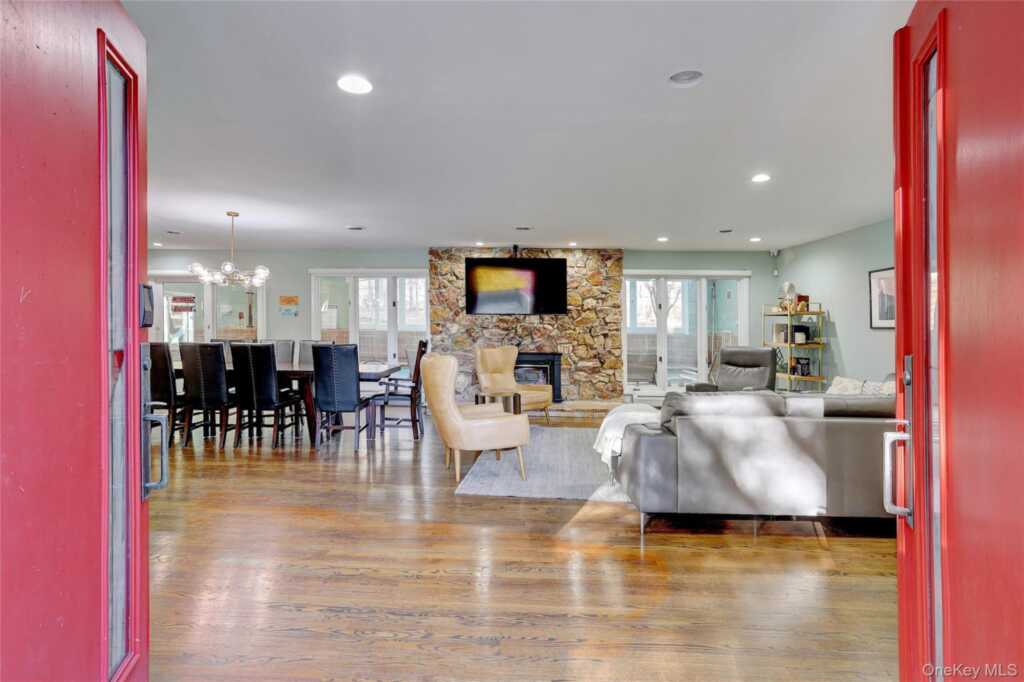 6 Scenic Vista Drive, New City, NY 10956 - Photo 3 of 37