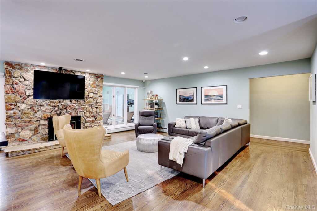 6 Scenic Vista Drive, New City, NY 10956 - Photo 5 of 37