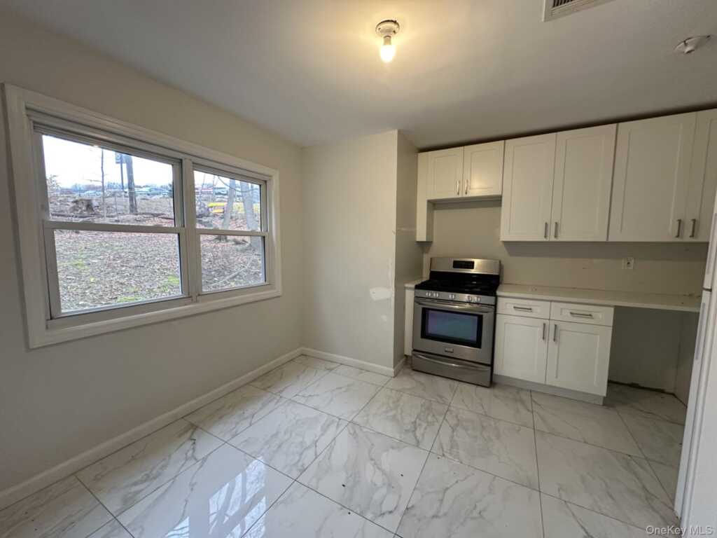 35 Dickinson Avenue, Nyack, NY 10960 - Photo 8 of 13