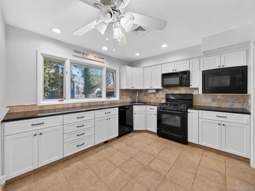 68 Eberling Drive, New City, NY 10956 - Photo 14 of 37