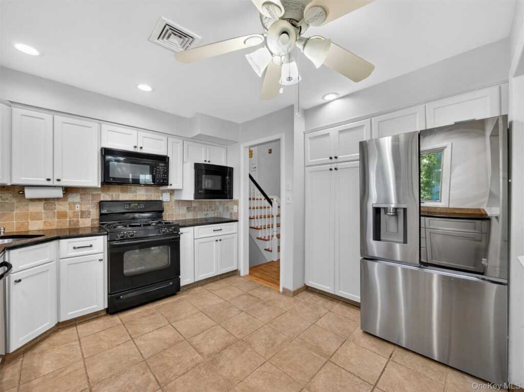 68 Eberling Drive, New City, NY 10956 - Photo 15 of 37