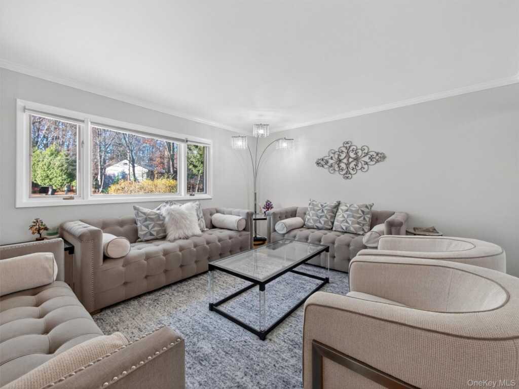 68 Eberling Drive, New City, NY 10956 - Photo 8 of 37