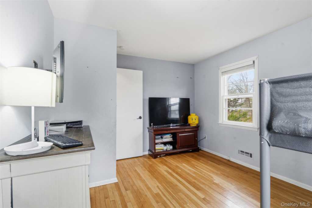 22 Hovenkamp Avenue, Nanuet, NY 10954 - Photo 19 of 29