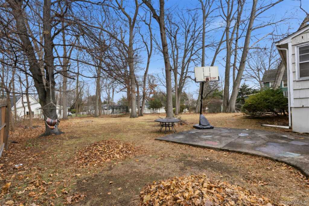 22 Hovenkamp Avenue, Nanuet, NY 10954 - Photo 27 of 29