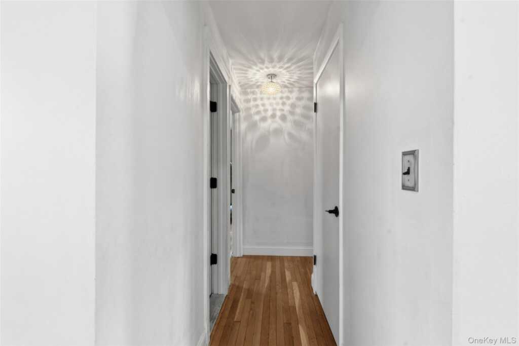 22 Hovenkamp Avenue, Nanuet, NY 10954 - Photo 9 of 29