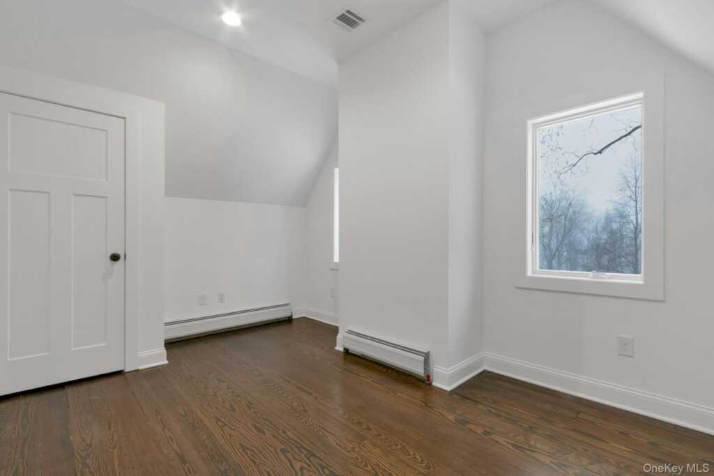 570 Kings Highway, Valley Cottage, NY 10989 - Photo 27 of 33