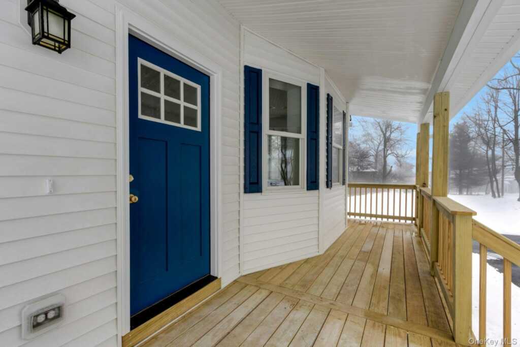 570 Kings Highway, Valley Cottage, NY 10989 - Photo 4 of 33