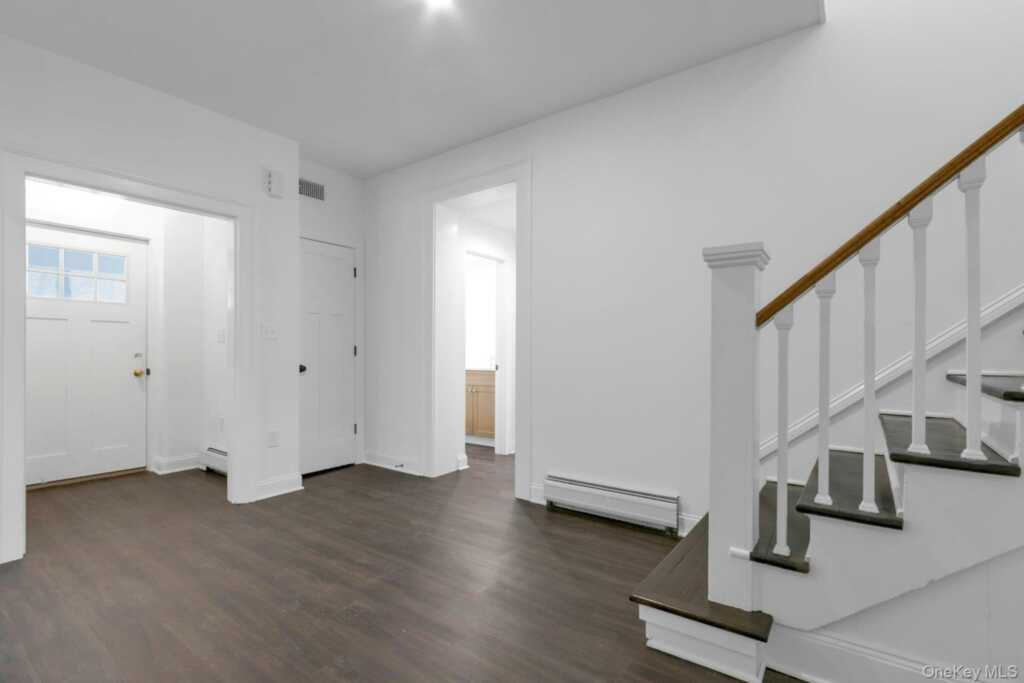 570 Kings Highway, Valley Cottage, NY 10989 - Photo 6 of 33