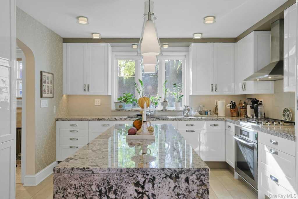 9 Prall Place, Nyack, NY 10960 - Photo 13 of 33