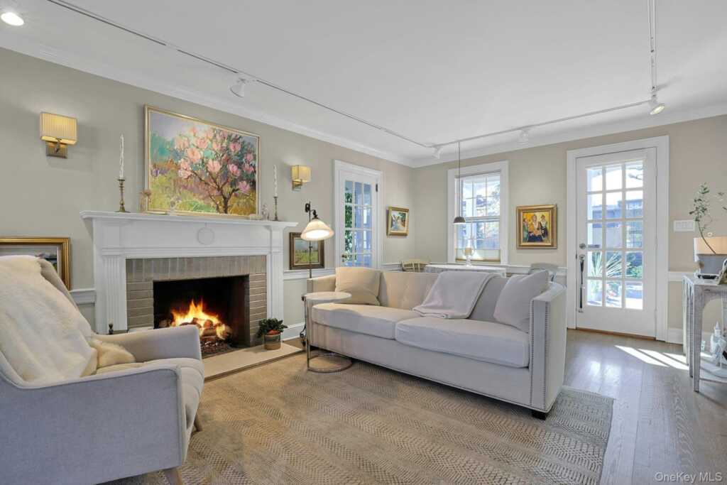 9 Prall Place, Nyack, NY 10960 - Photo 4 of 33