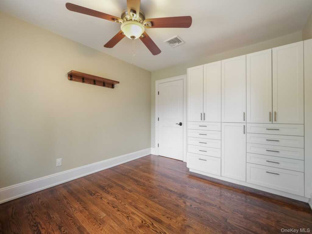 168 Lincoln Street, Pearl River, NY 10965 - Photo 23 of 35