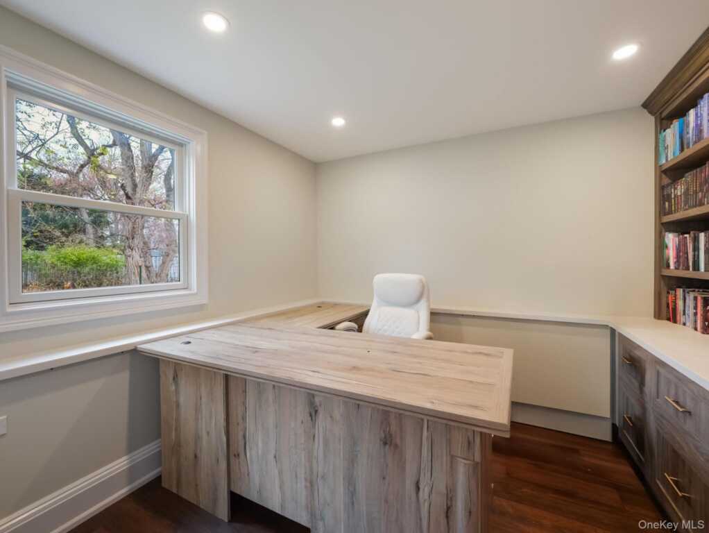 168 Lincoln Street, Pearl River, NY 10965 - Photo 25 of 35