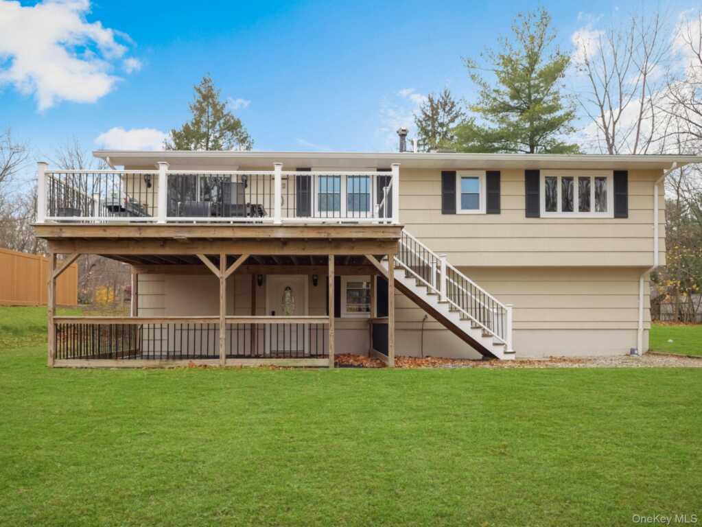 168 Lincoln Street, Pearl River, NY 10965 - Photo 3 of 35