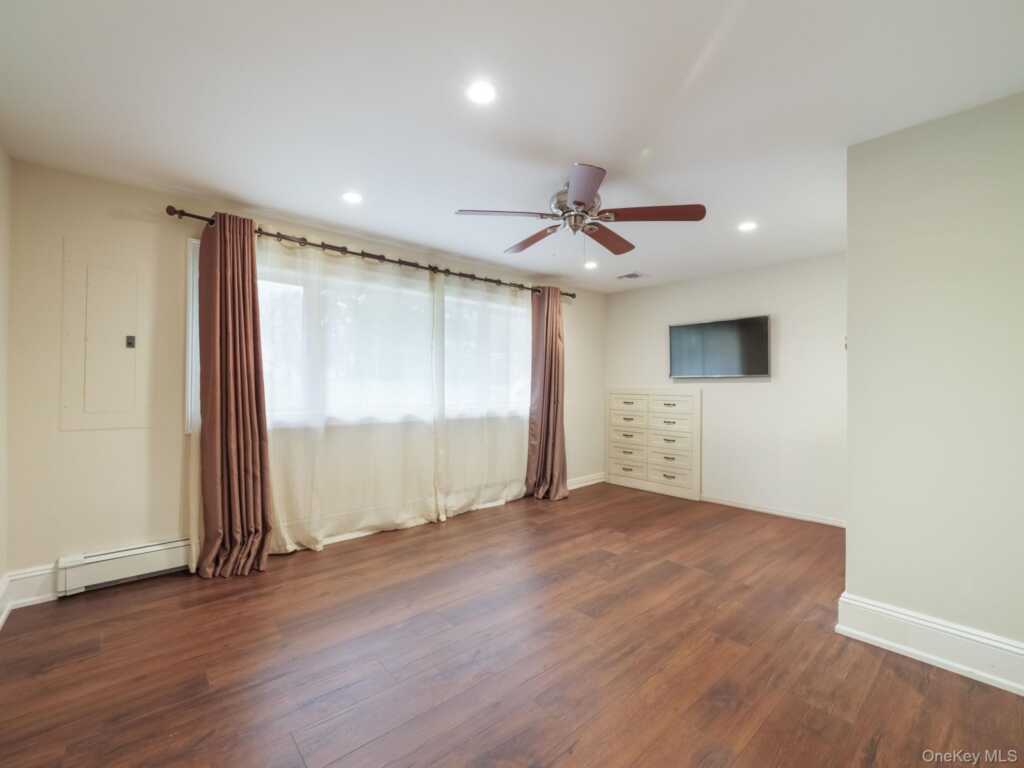 168 Lincoln Street, Pearl River, NY 10965 - Photo 31 of 35