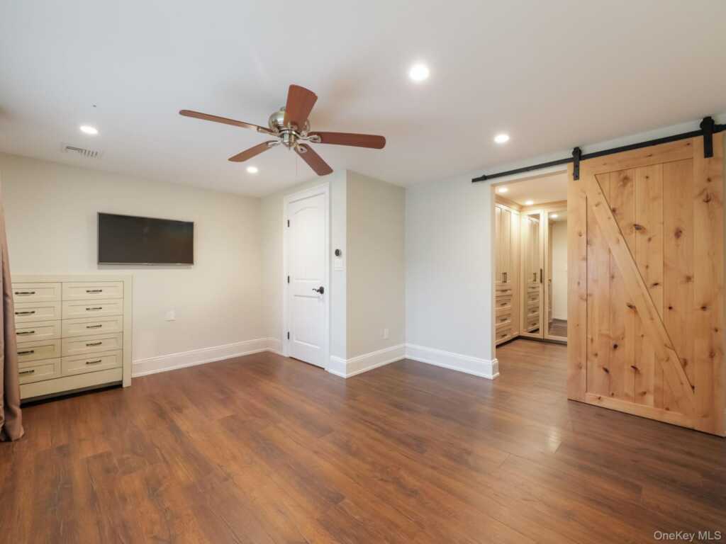 168 Lincoln Street, Pearl River, NY 10965 - Photo 32 of 35