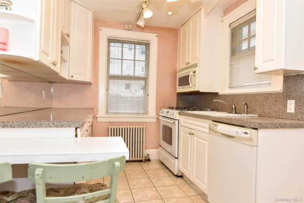 85 Battle Avenue, White Plains, NY 10606 - Photo 19 of 29