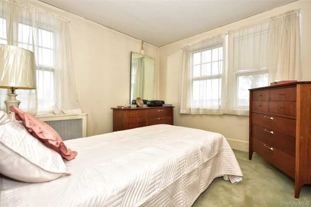 85 Battle Avenue, White Plains, NY 10606 - Photo 22 of 29