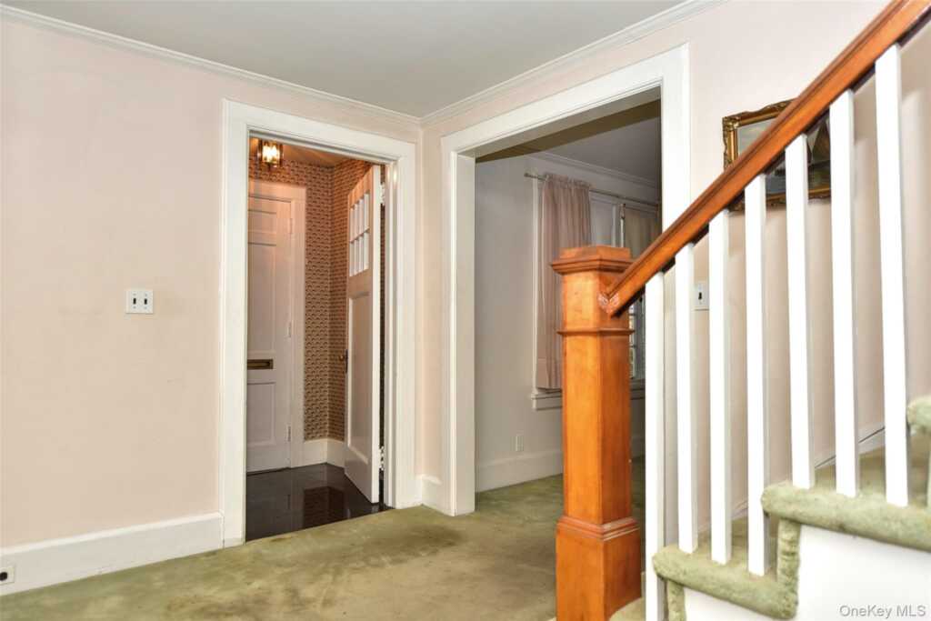 85 Battle Avenue, White Plains, NY 10606 - Photo 8 of 29