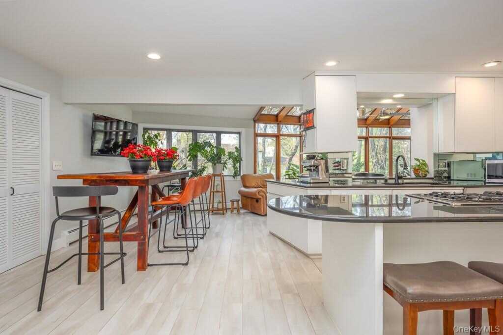 16 Lady Godiva Way, New City, NY 10956 - Photo 12 of 31