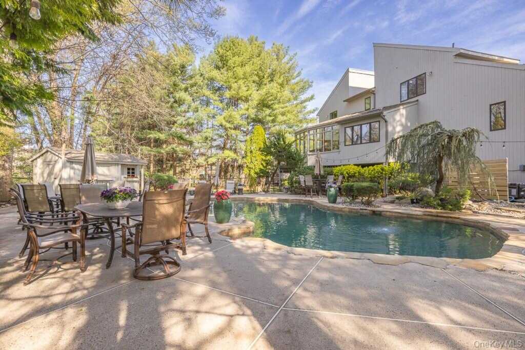 16 Lady Godiva Way, New City, NY 10956 - Photo 29 of 31