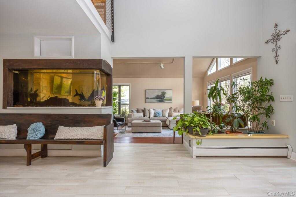 16 Lady Godiva Way, New City, NY 10956 - Photo 3 of 31