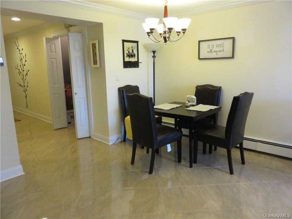 36 Greenridge Avenue, Unit #110, White Plains, NY 10605 - Photo 6 of 9