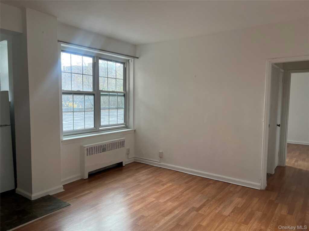 230 Pelham Rd, Unit #1P, New Rochelle, NY 10805 - Photo 3 of 3