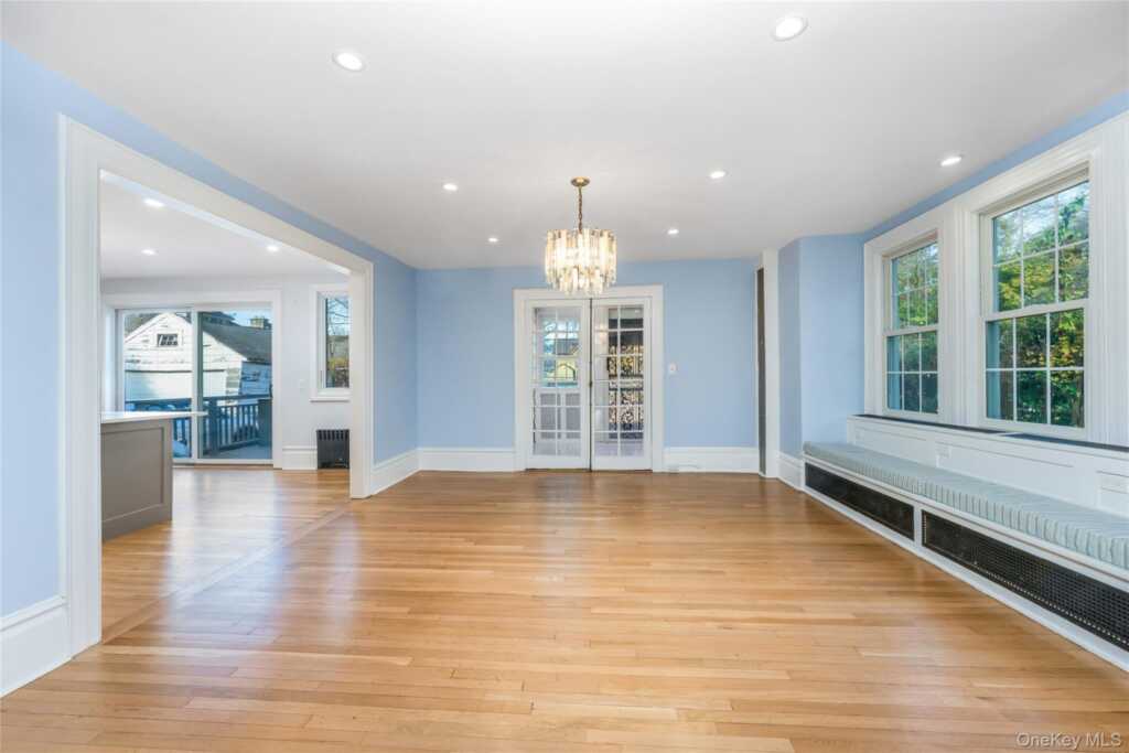 41 French Ridge, New Rochelle, NY 10801 - Photo 6 of 50