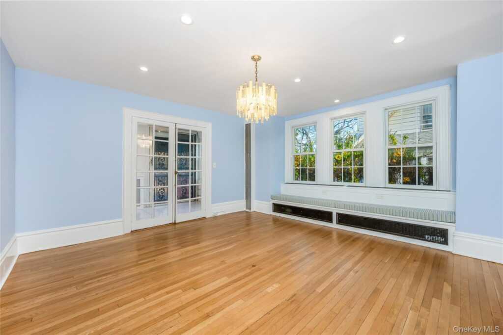 41 French Ridge, New Rochelle, NY 10801 - Photo 7 of 50