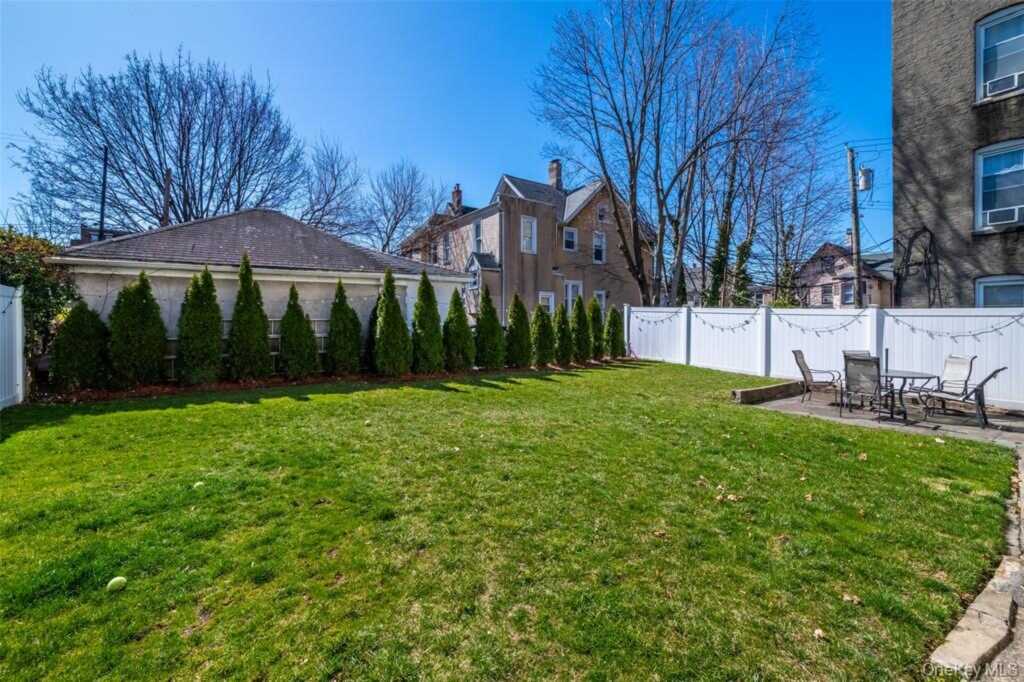 92 Washington Avenue, Unit ##Floor 1, New Rochelle, NY 10801 - Photo 13 of 22